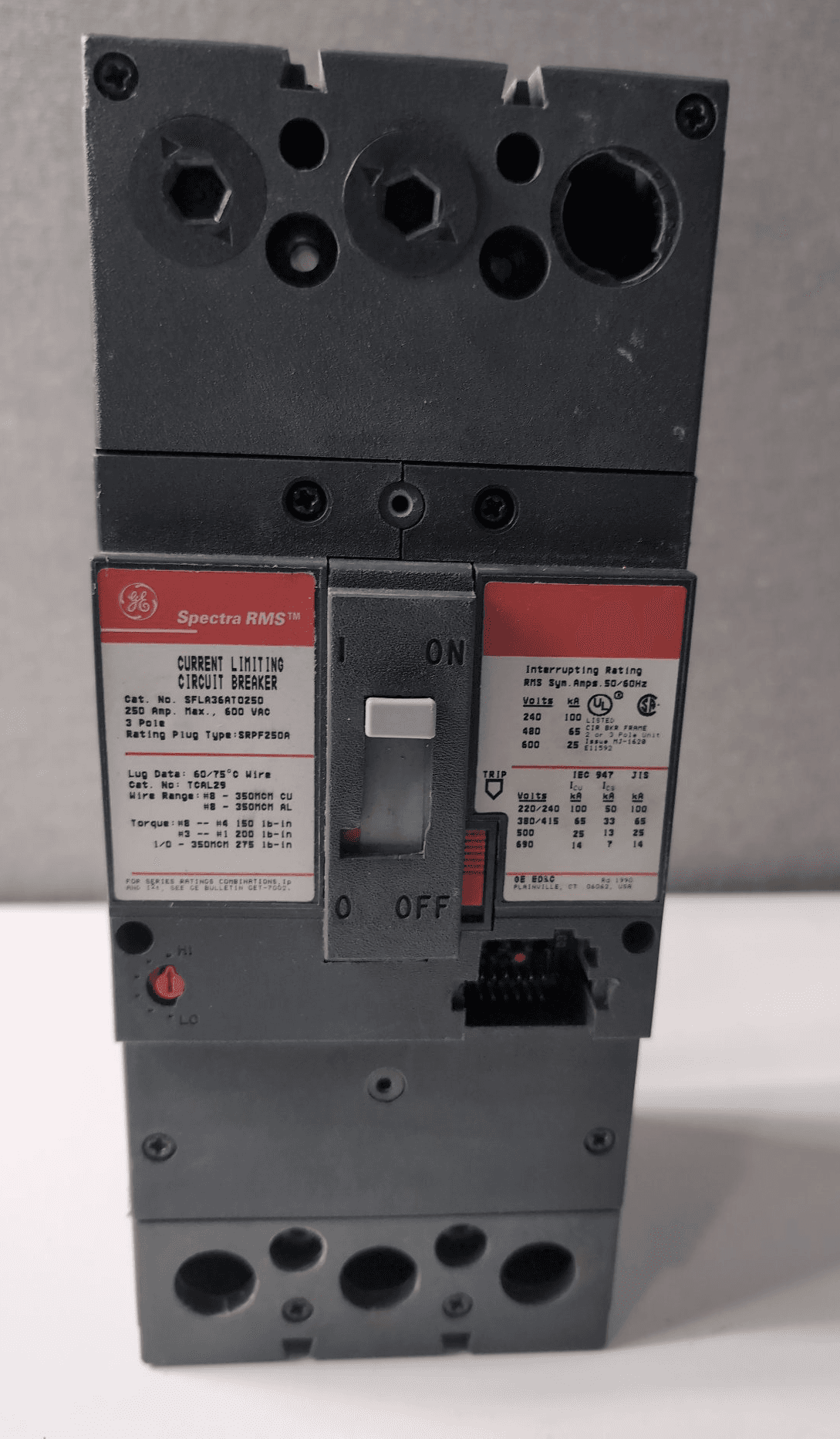 GE SFLA36AT0250 Circuit Breaker 250A 600V 3 Pole For Parts – image 1
