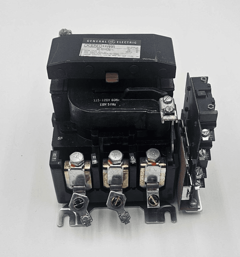 GE CR305E0 AAA Starter 3A 600V 3 Pole 120V Coil