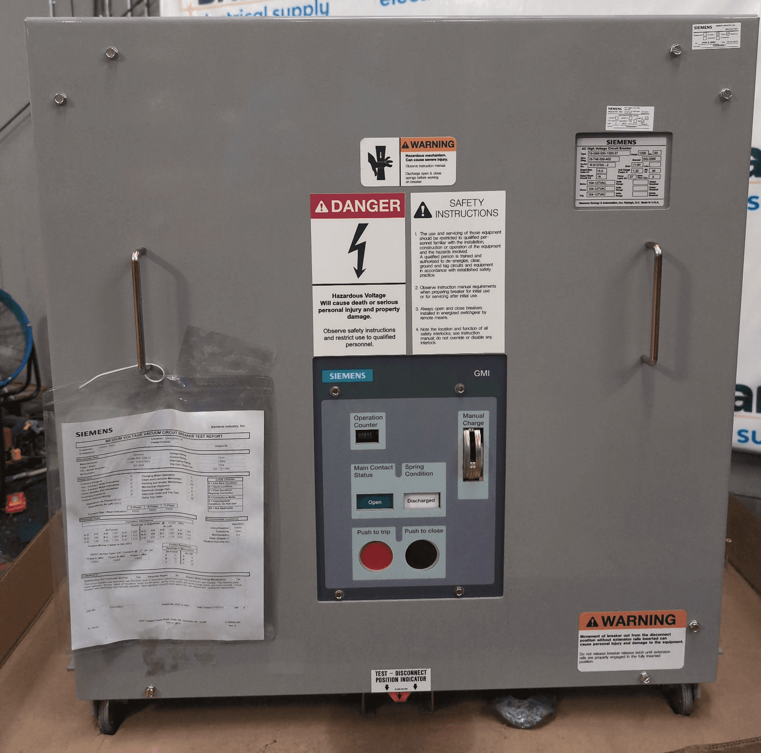 SIEMENS 15-GMI-500-1200-37 Circuit Breaker 1200A 15000V 3P – image 1
