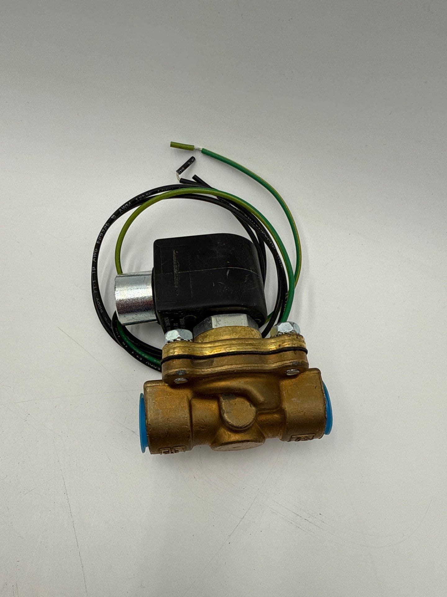 Parker 08F23C2140ACF4C05 Solenoid Valve 2 Way 110/120V 150PSI 1/2NPT – image 1