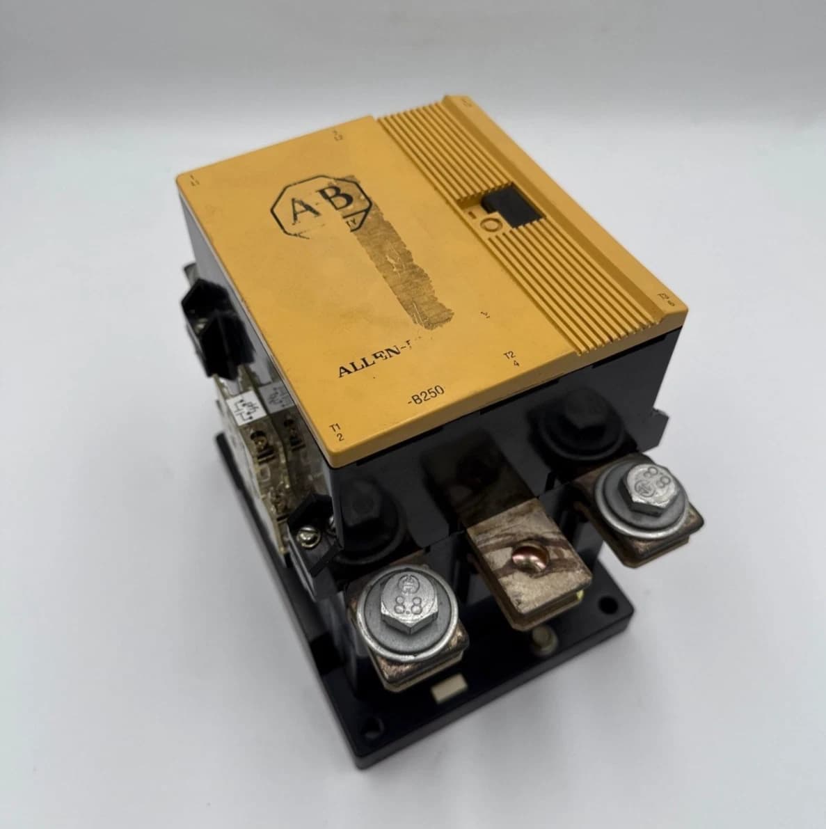AB 100-B250ND3 Contactor 250A 3P 600V 3PH 250HP Coil 110/120V 100-B250N*3 – image 1