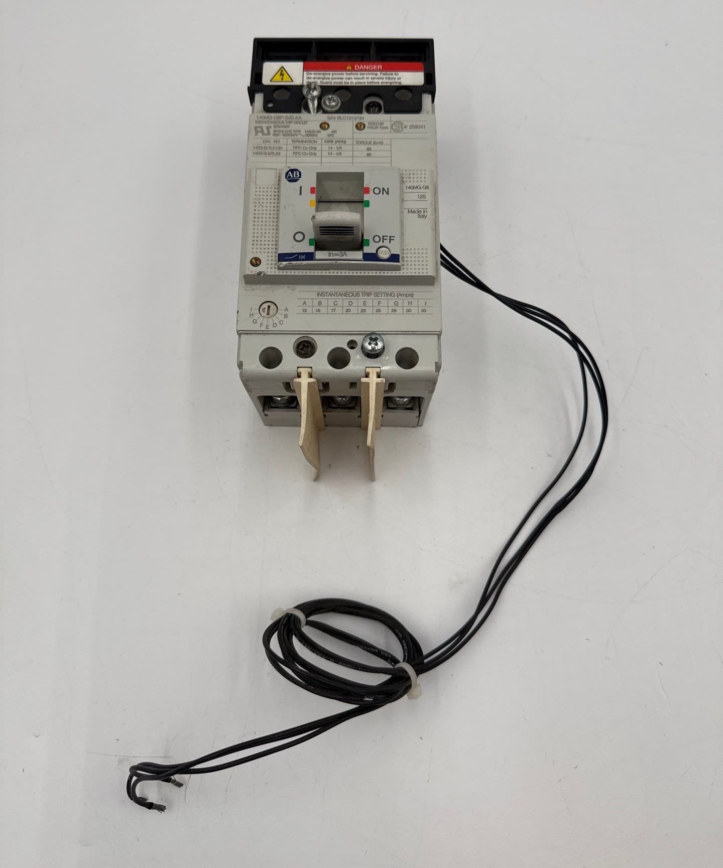Allen Bradley 140MG-G8P-B30-KA Circuit Breaker 3A 3P 600V 3PH 140MG 3 Amp – image 1