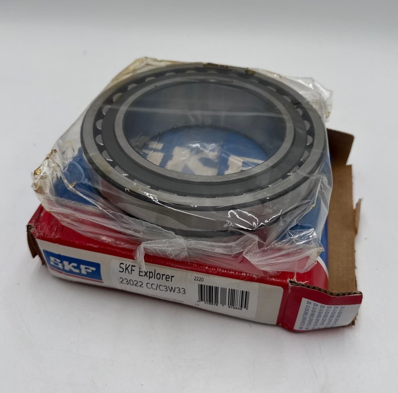 SKF Explorer 23022 CC/C3W33 Roller Bearing 110mm ID 170mm OD 45mm W – image 1