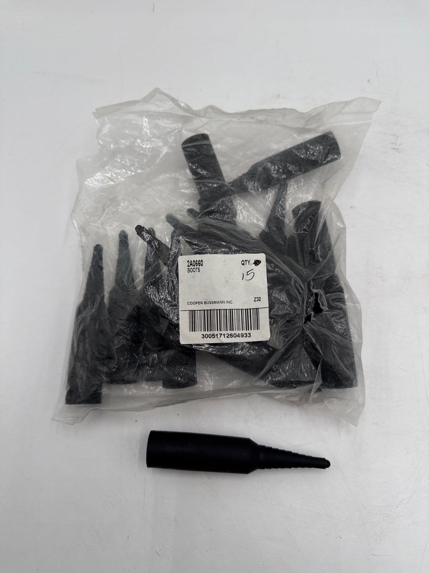 Eaton 2A0660 Bussmann Insulating Boot Weatherproof Single Conductor – image 1