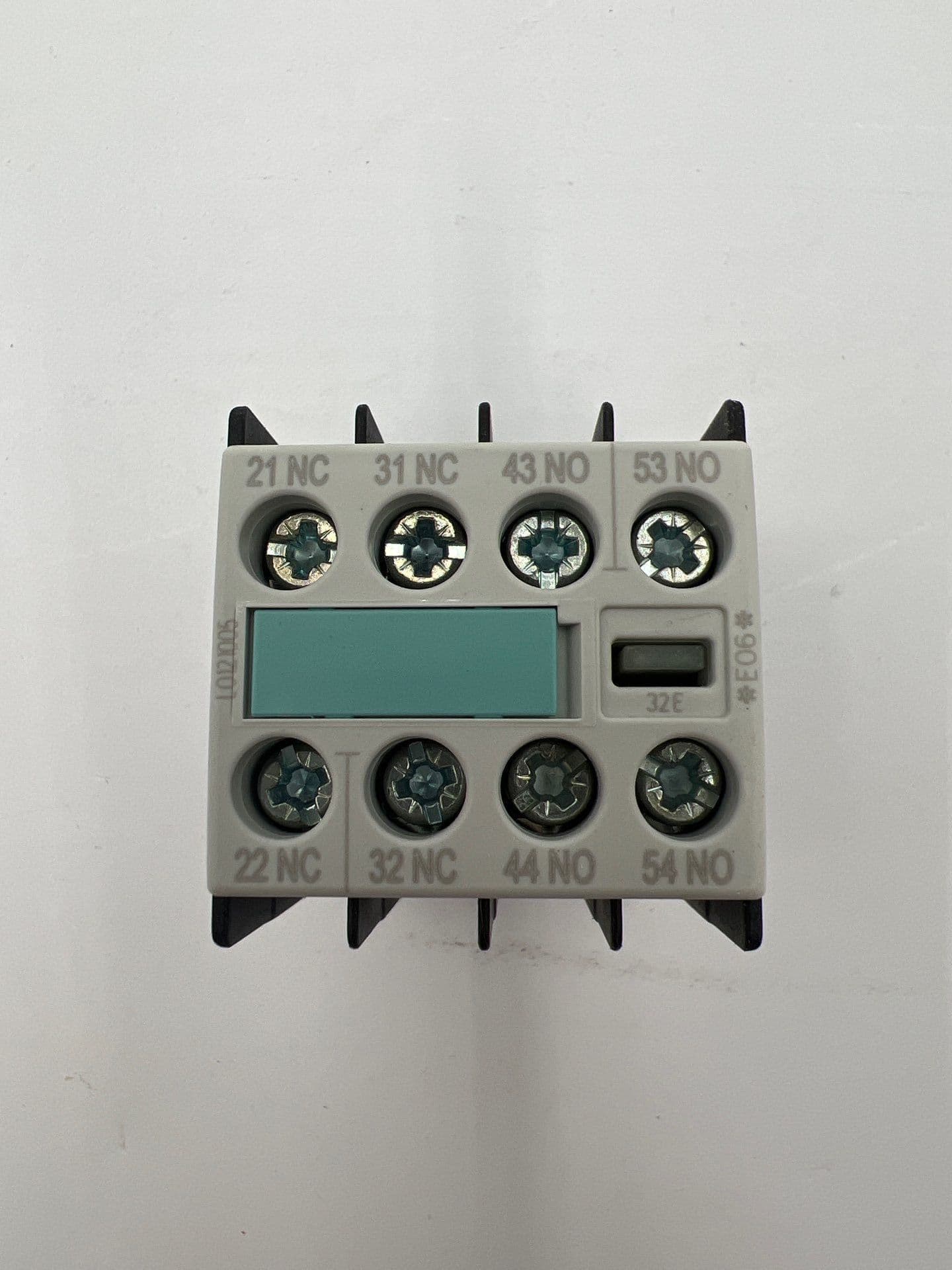 Siemens 3RH1911-1HA22 Auxiliary Contact Block 1NO/1NC Front-Mount – image 1