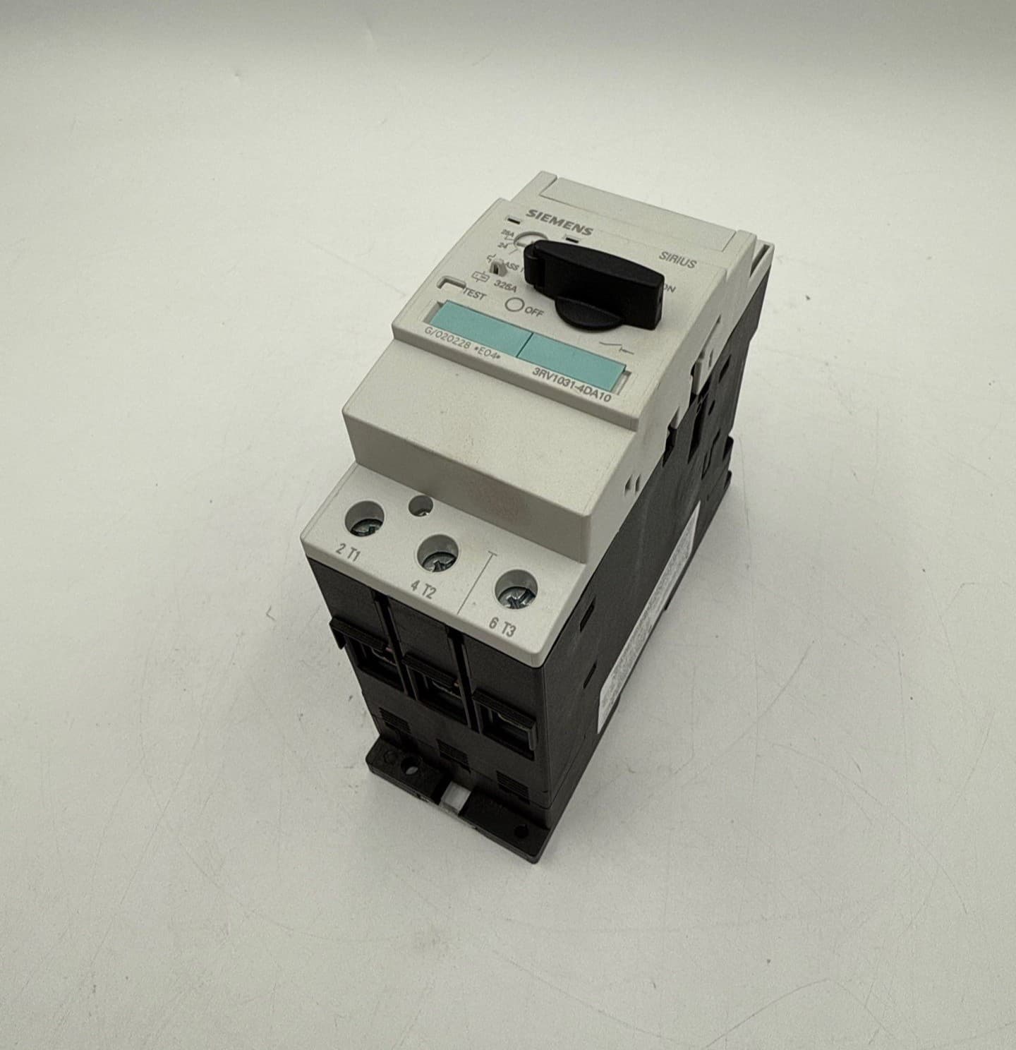 Siemens 3RV1031-4DA10 Circuit Breaker Motor Protector 18-25A 3P Size S2 – image 1