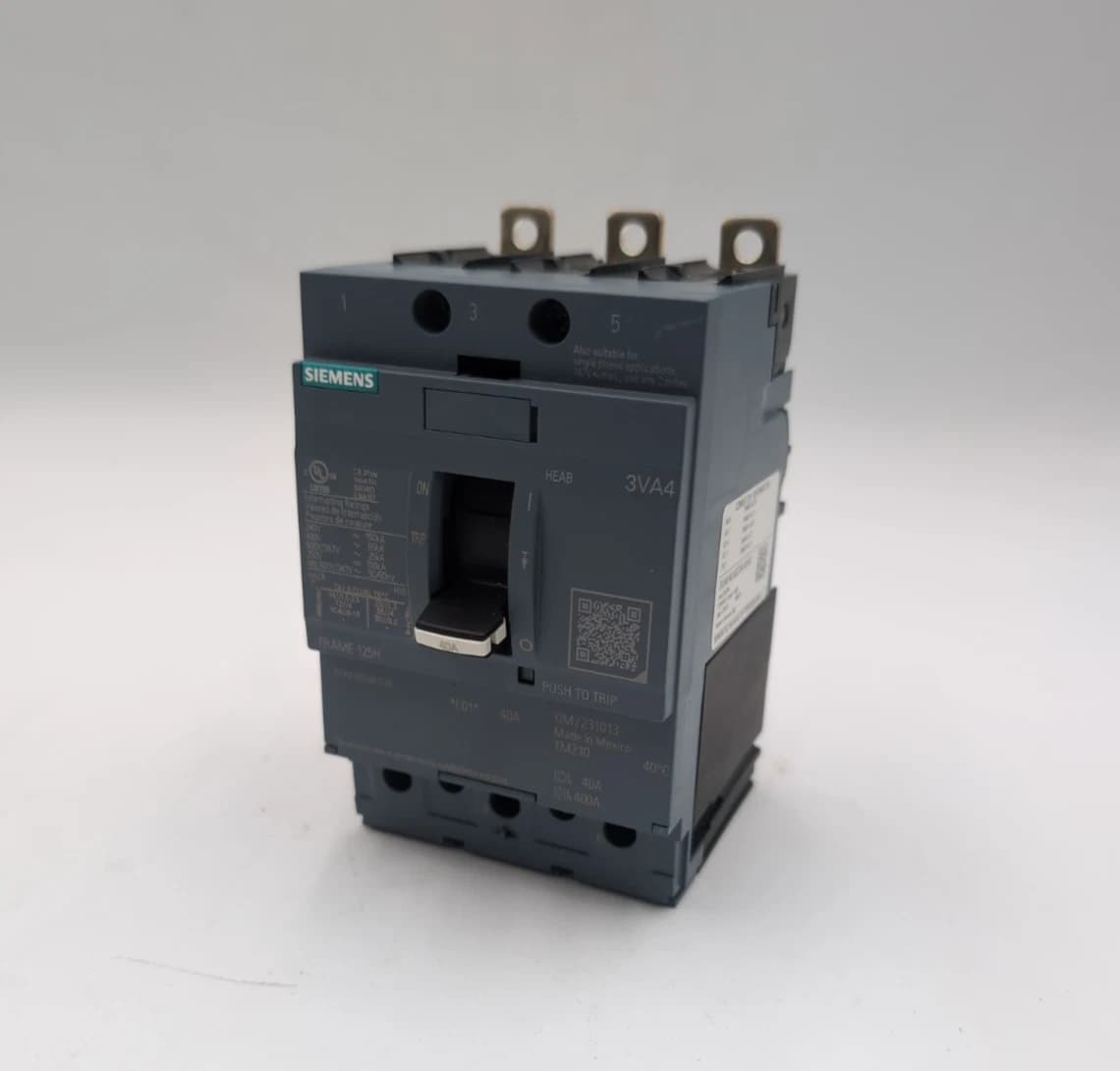 Siemens 3VA4140-6ED34-0AA0 Bolt On Circuit Breaker 40A 3P 480V 600Y/347Y 40 Amp – image 1