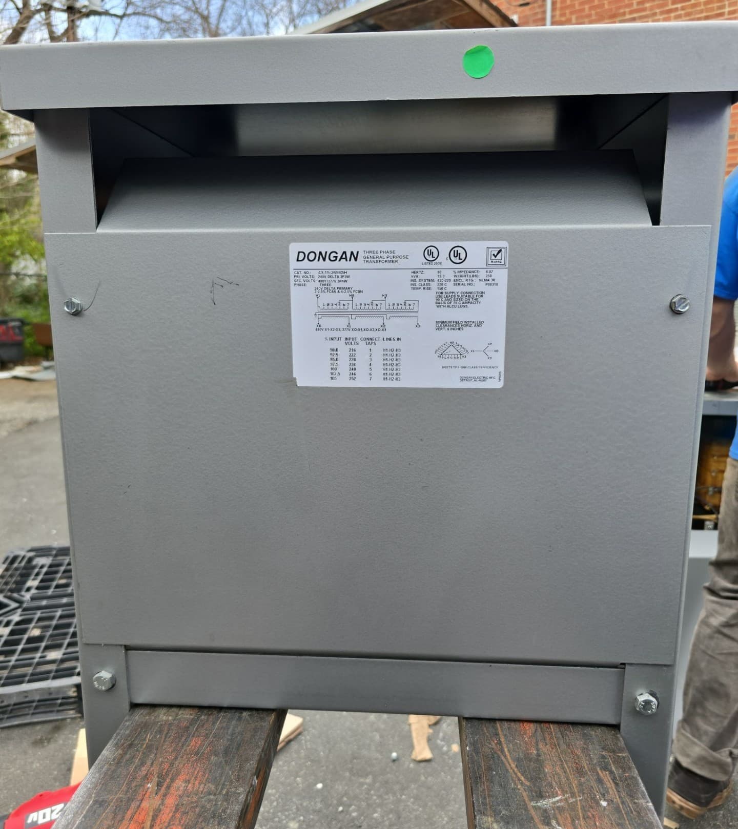 15KVA Dongan 43-15-2698SH Transformer Pri 240V Sec 480Y/277V 3PH 3R Encl – image 1