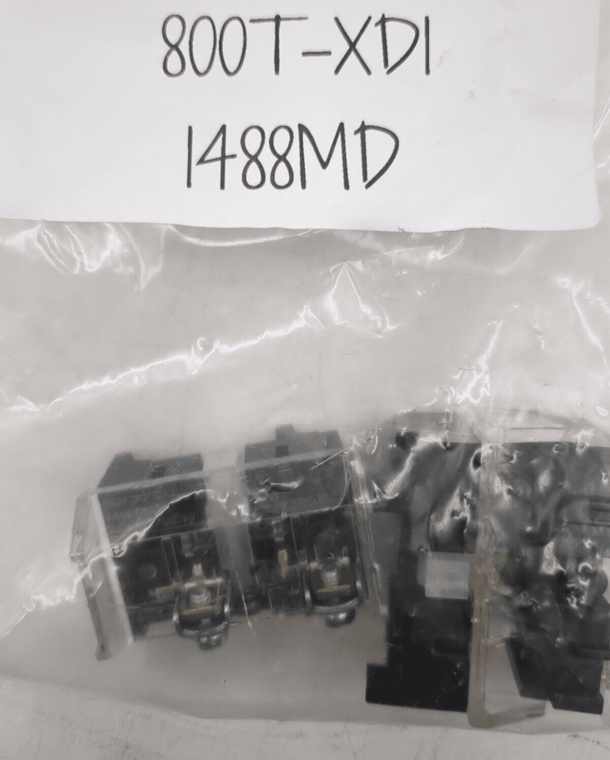 Allen-Bradley 800T-XD1 – image 1