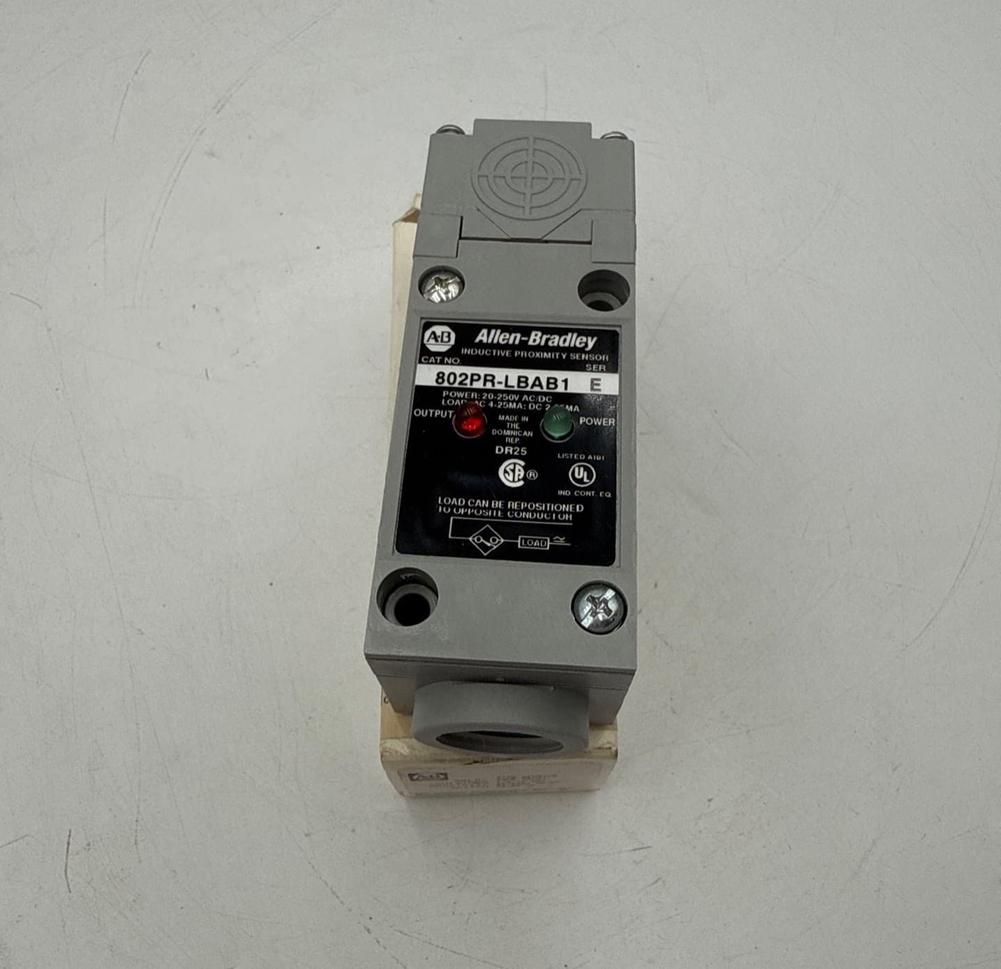 Allen Bradley 802PR-LBAB1 Ser E Self Contained Proximity Switch 20-250V 1/2-14NPT – image 1