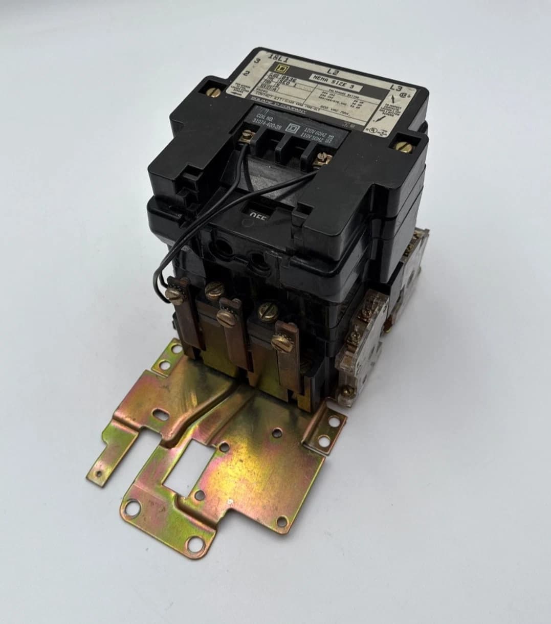 Sq D 8536SE01S Contactor NEMA Size 3 90A 3P 600V Coil 110/120V 31074-400-38 50HP