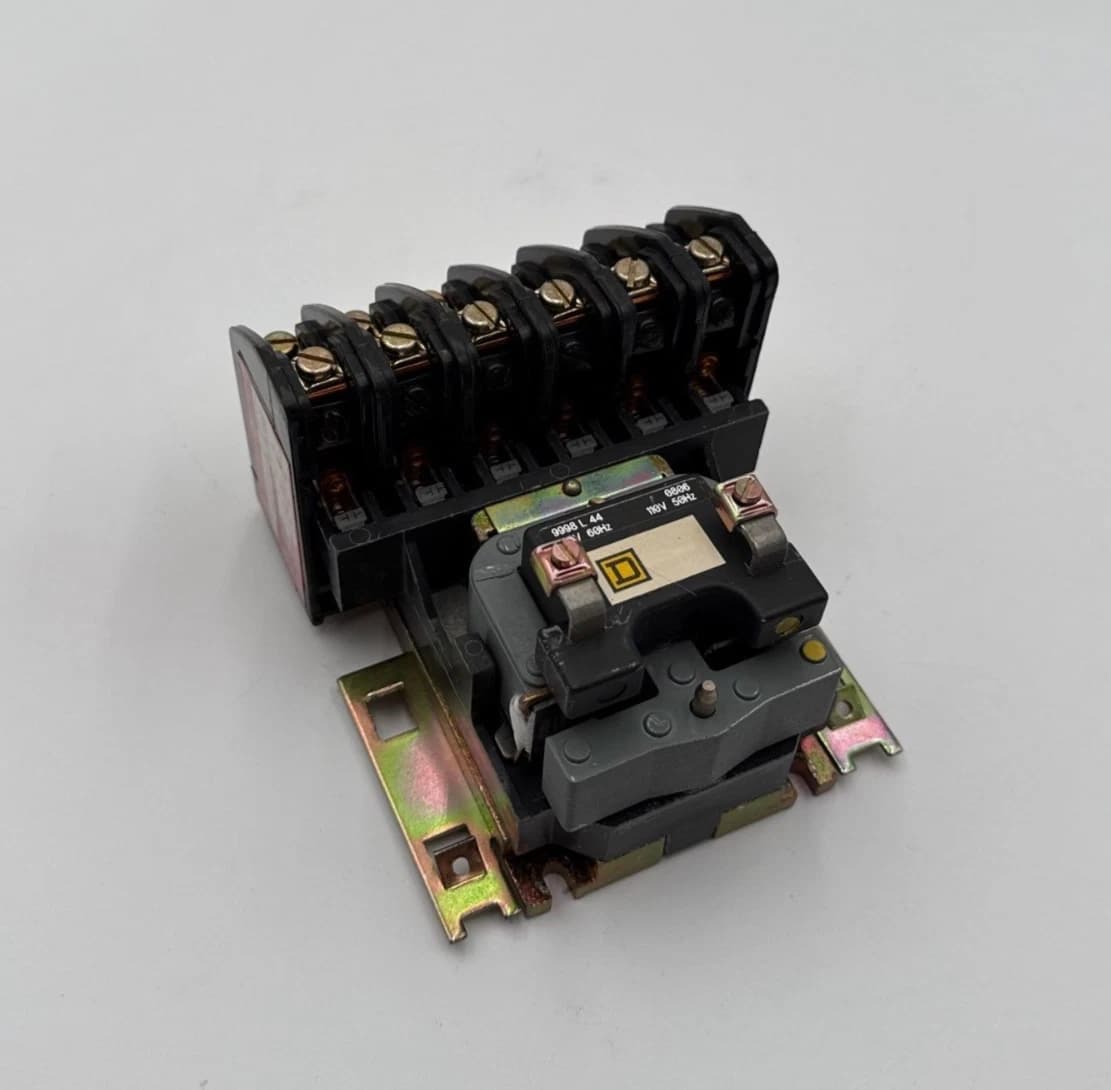Square D 8903 L060 Lighting Contactor 30A 6P 600V Coil 110/120V 9998L44 30 Amp – image 1