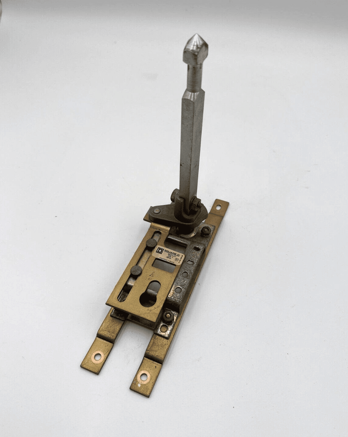 Square D 9421LK1 Operating Mechanism Handle For KAL, KCL and KHL Breakers 9421-LK1 – image 1
