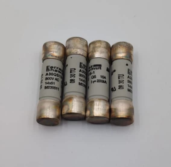 4PC Lot Ferraz Shawmut A30QS15-1 Semiconductor Fuse 15A 300V 15 Amp