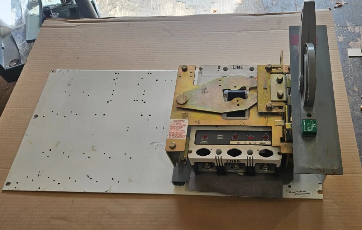 Allen Bradley 2100 Centerline 600A Main Breaker HLD3600 MCC Bucket 600V