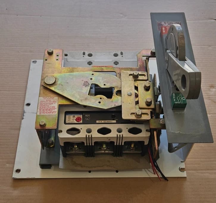 Allen Bradley 2100 Centerline 600A 600V Main Breaker MCC Bucket HLD3600 – image 1