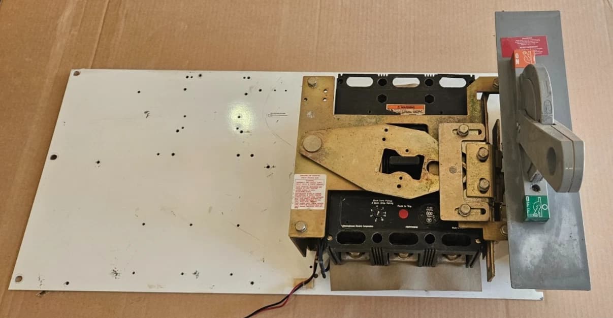 Allen Bradley 2100 Centerline 600A 600V Main Breaker MCC Bucket LC3600