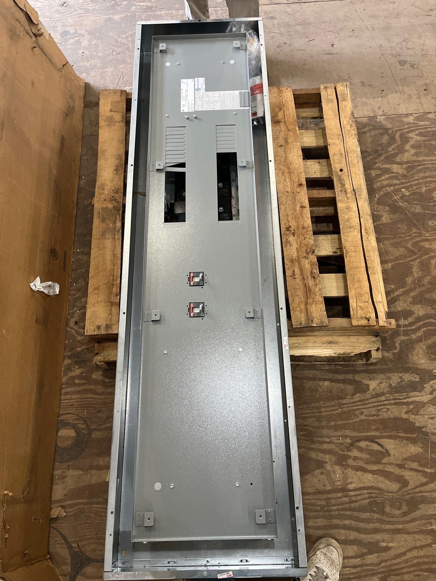 GE ADF3244MBX ReliaGear Lighting Panelboard 400A 480V 3PH XT4N250 400 Amp Panel – image 1