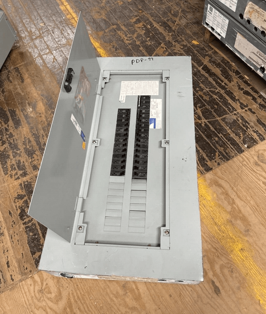 GE AQF3421ATX Panelboard 125A 208/120V 3PH 4W MCB THQB32100 Indoor Encl 42 Cir P429 – image 1