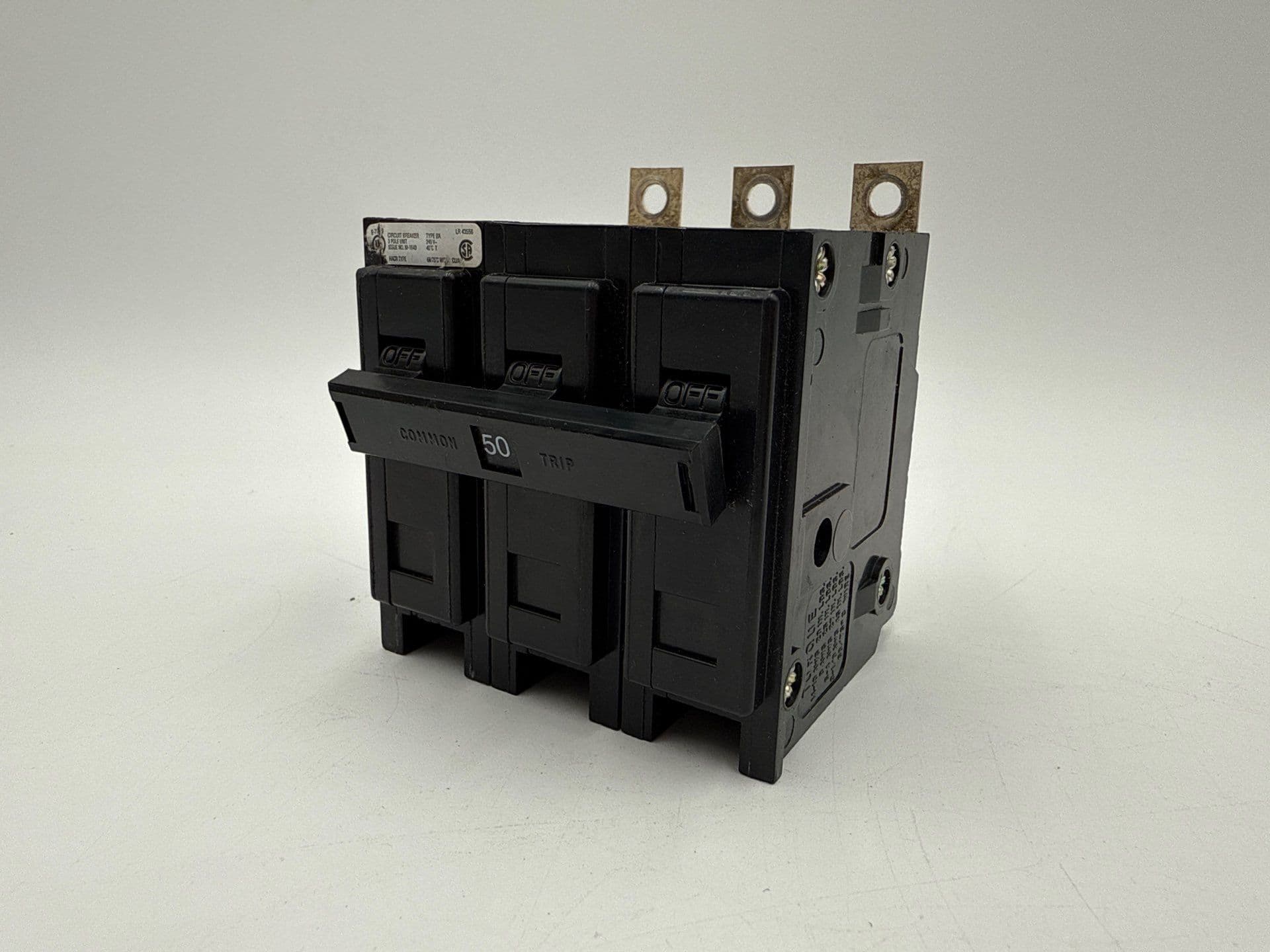 Eaton BAB3050H Circuit Breaker 50A 3P 240V BAB 50 Amp 3 Pole Bolt On 3PH BA350 – image 1