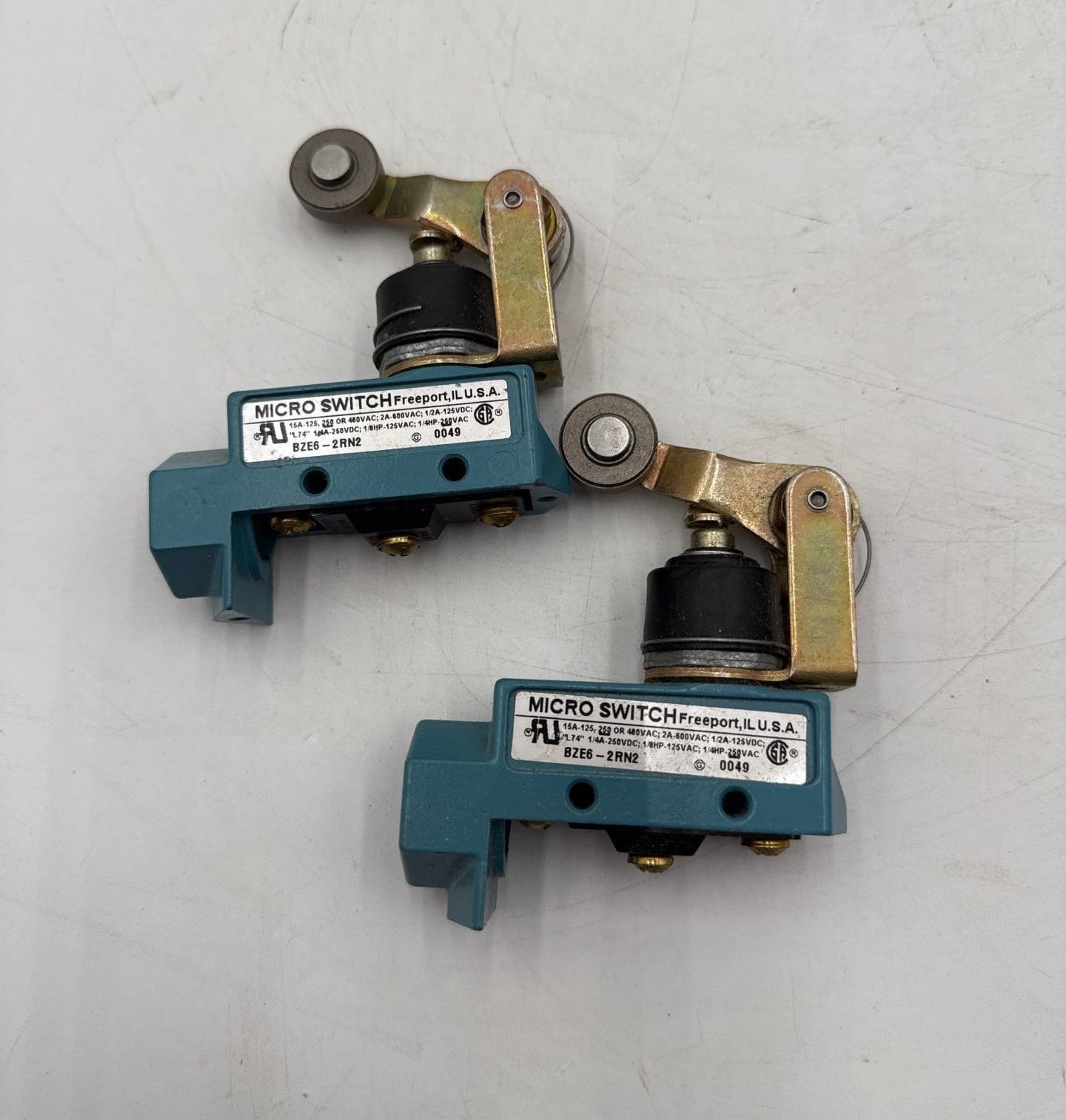 Honeywell BZE6-2RN2 Microswitch Limit Switch Adjustable Roller Lever – image 1
