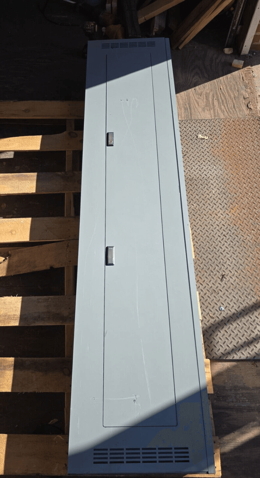 Eaton PRL3A Panelboard 600A 480Y/277V 3PH 4W MCB LGH3630NN Indoor 600 Amp Panel – image 1