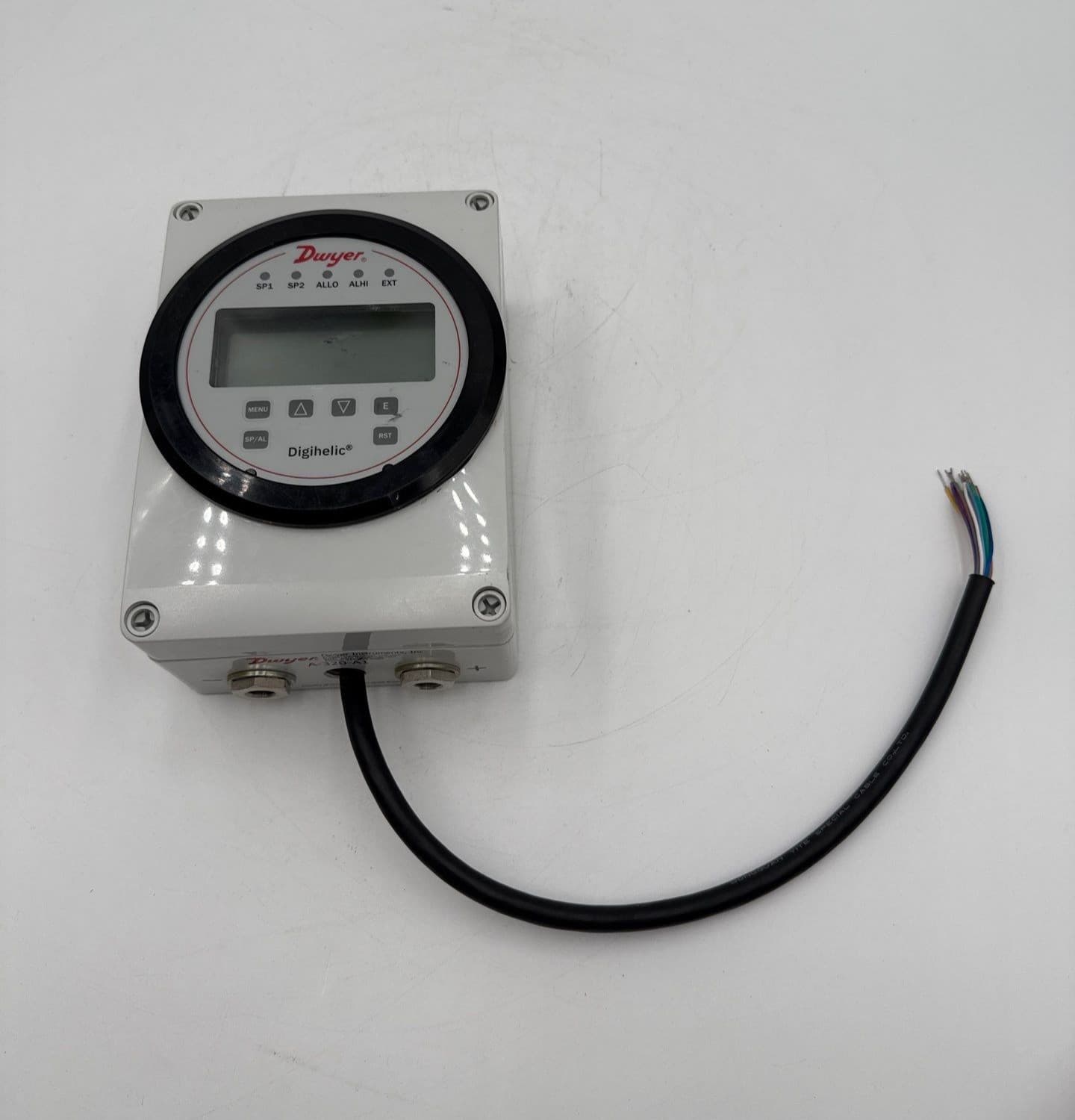 Dwyer DHC-009 Digihelic Differential Pressure Controller A-320-A1 – image 1