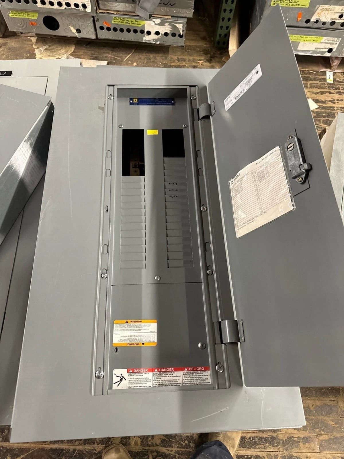 SQUARE D NQOD442L225 Panelboard 225A 208Y/120V 4W 3PH MLO 42Cir 225 Amp Panel – image 1