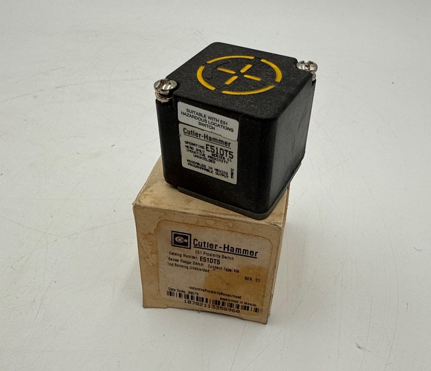 Cutler Hammer E51DT5 Inductive Proximity Sensor Head Series C1 Unshielded – image 1