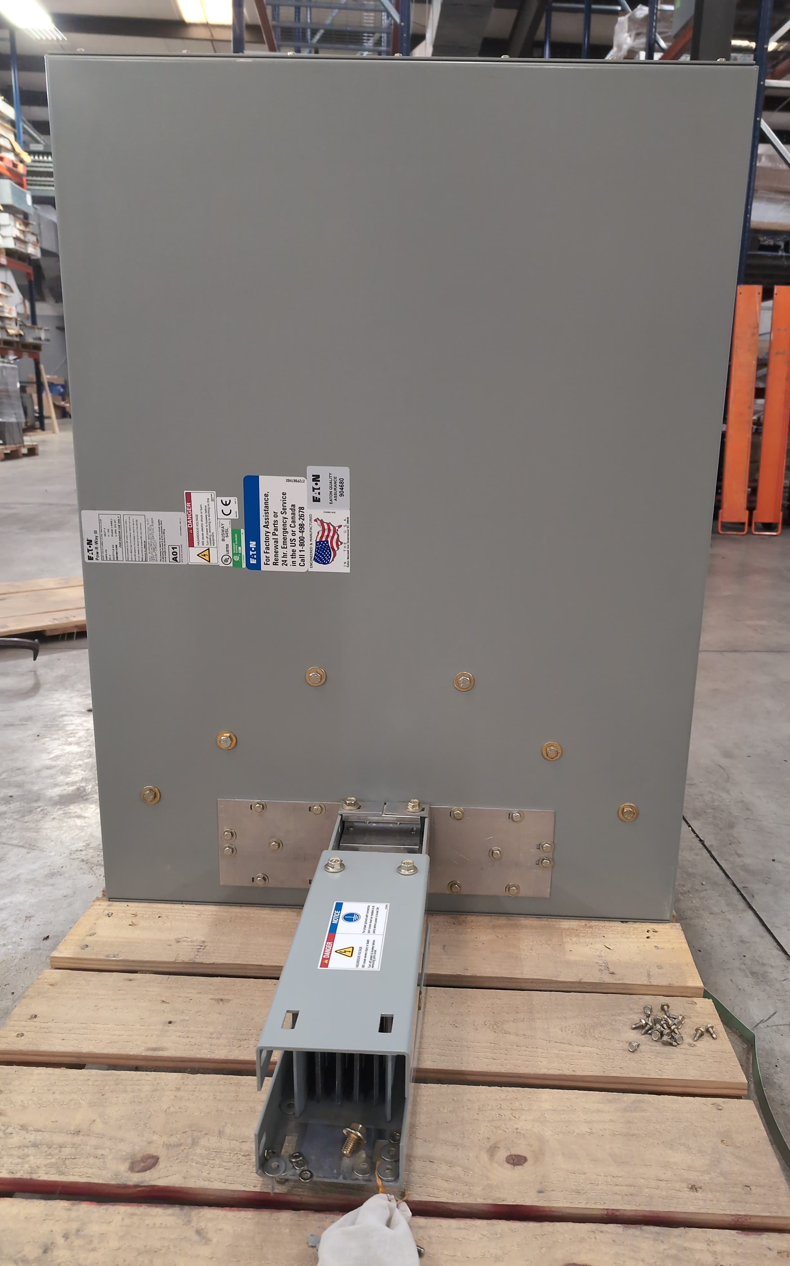 Eaton MBH0011309 Pow-R-Way III Busway 400A 240V 3PH 3W Bus Duct 400 Amp – image 1