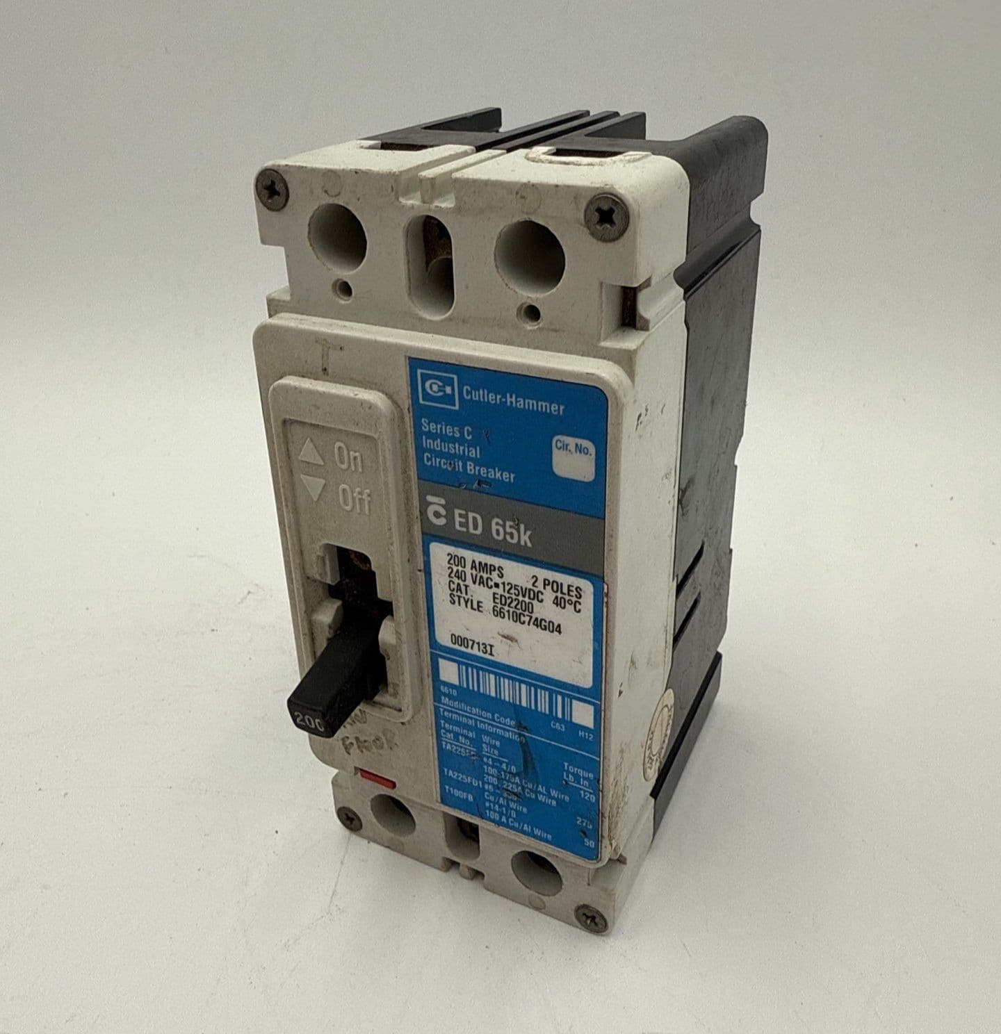 Cutler Hammer ED2200 Circuit Breaker 200A 2P 240V ED 65k 200 Amp 2 Pole – image 1