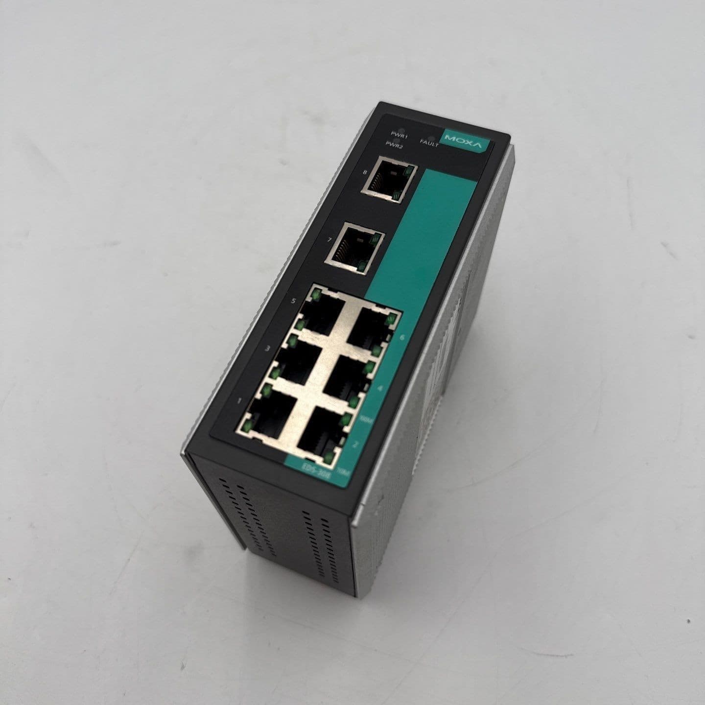 MOXA EDS-308 8-Port Unmanaged Ethernet Switch Rev 3.0.0 3093000000365 24VDC 1A – image 1