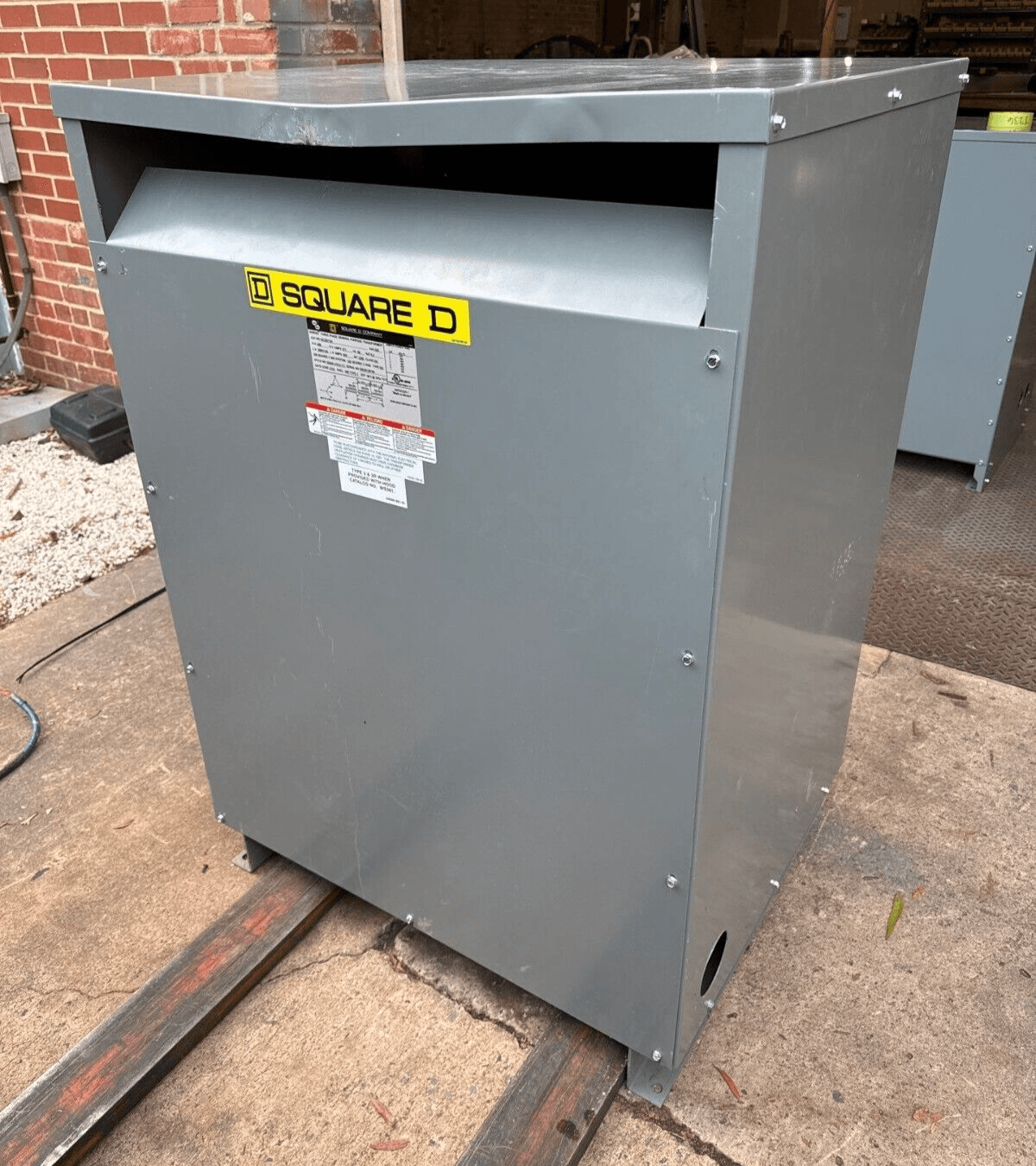 Square D EE225T3H – image 1