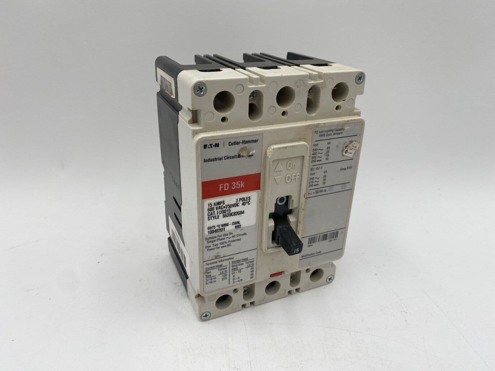 Eaton FD3015 Circuit Breaker 15A 3P 600V 3PH FD Bolt On 15 Amp 3 Pole – image 1