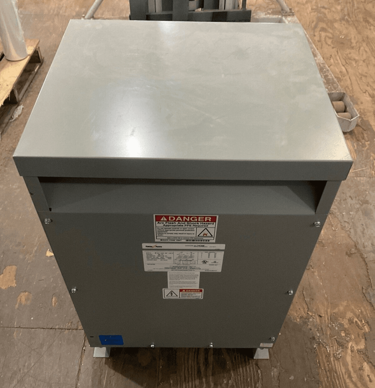 30KVA FPE T4T30E Transformer Pri 480V Sec 208Y/120V 3PH Indoor Encl Type 2