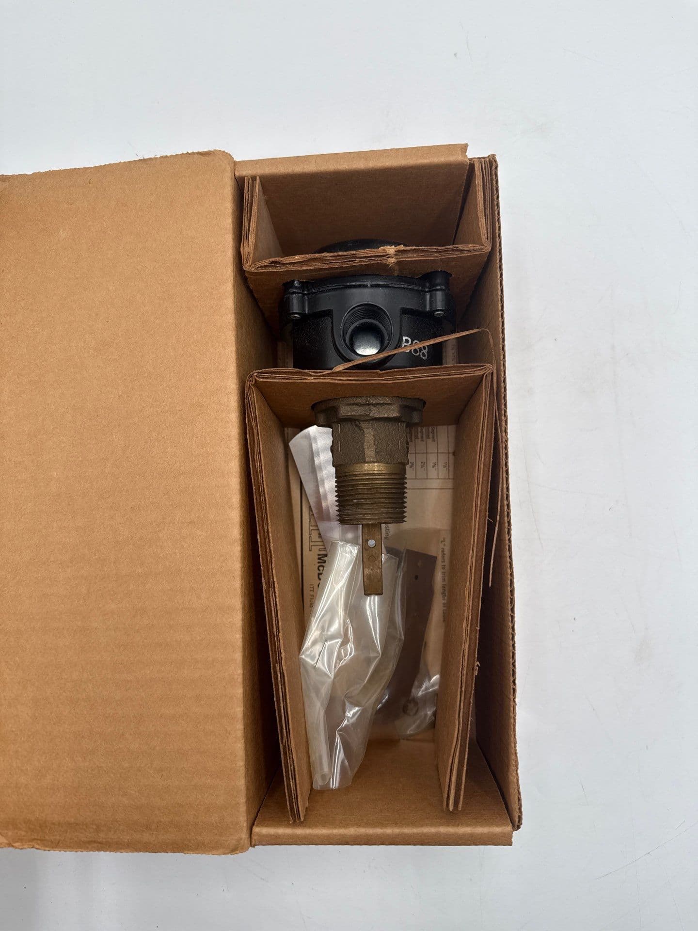 McDonnell Miller FS8W 1 Inch Flow Switch NEMA 4 – image 1