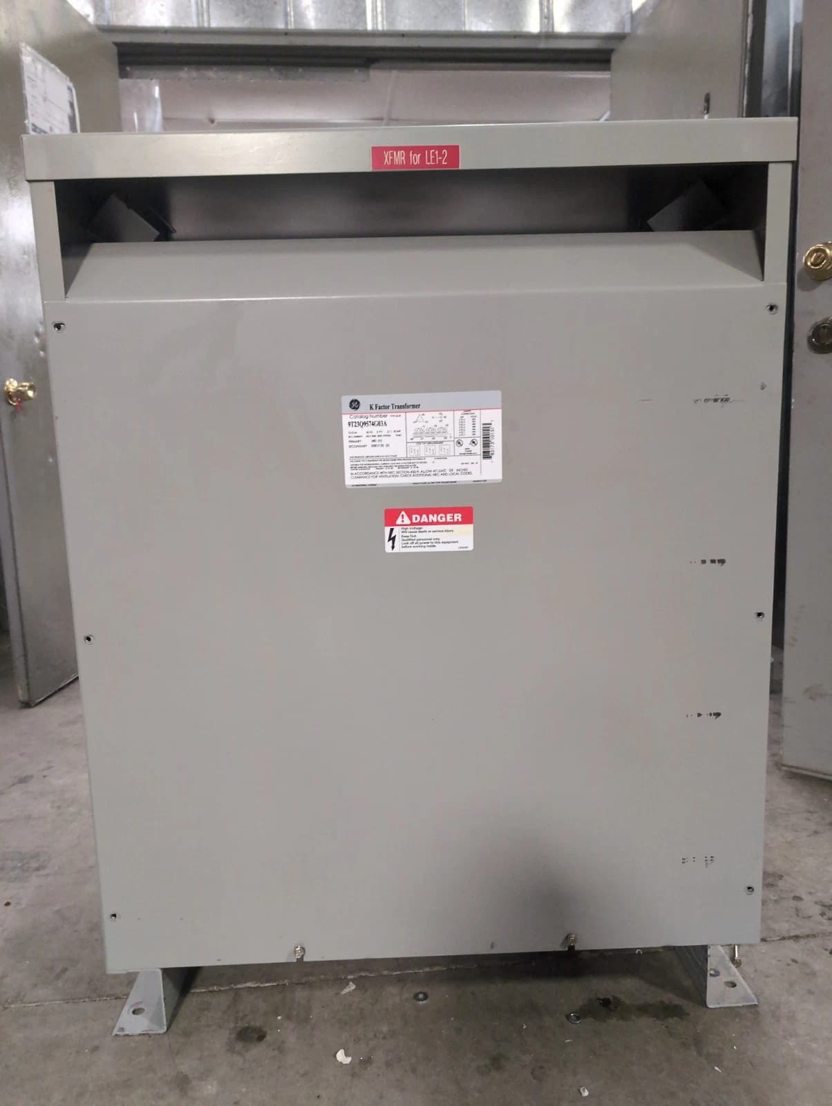 75KVA GE 9T23Q9574G03A Transformer Pri 480V Sec 208/120V 3PH Indoor Type QLFK – image 1