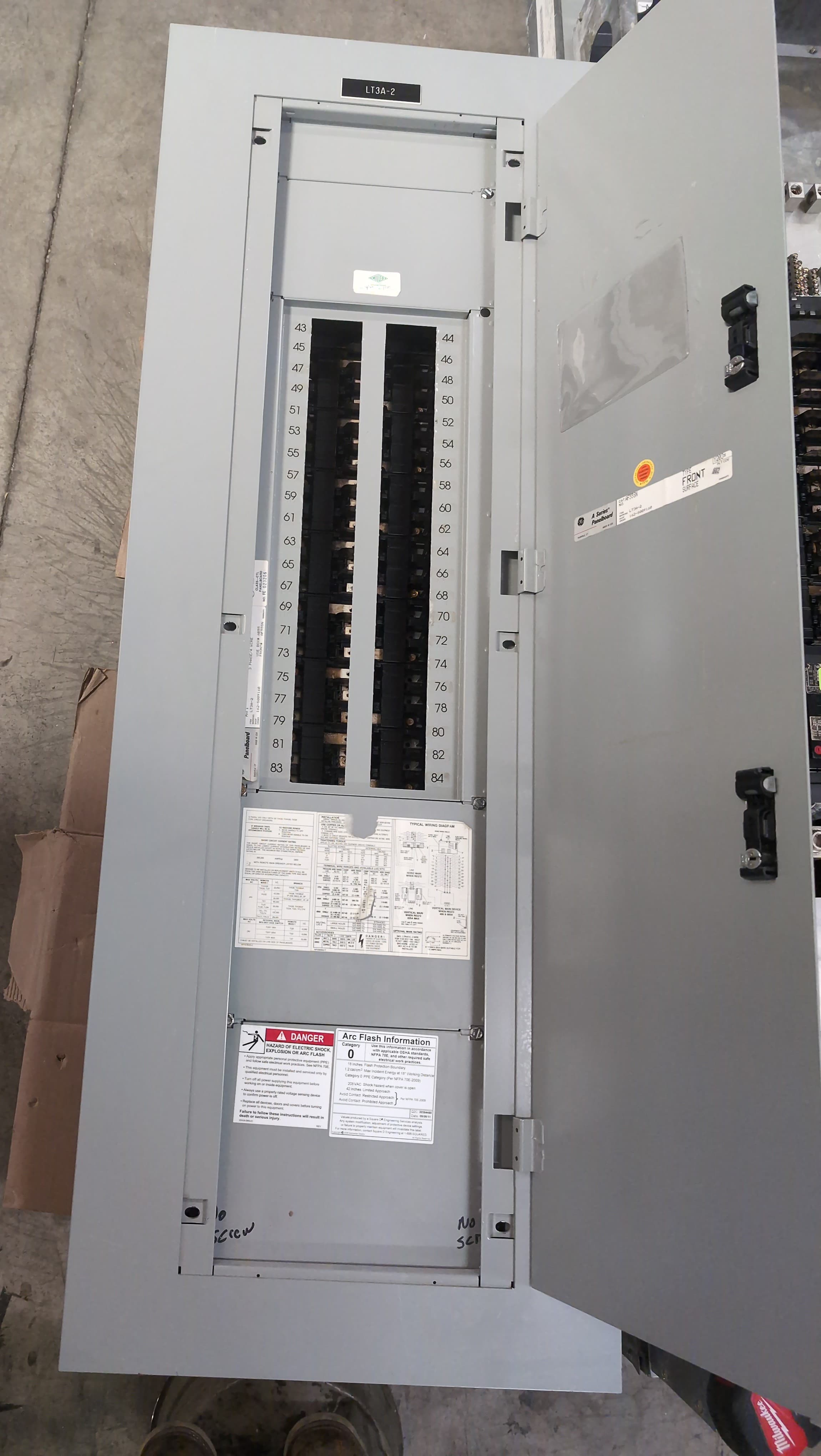 GE AQF3422MBX Panelboard 225A 208Y/120V 3PH 4W 42 Cir MLO Panel 225 Amp AB55B