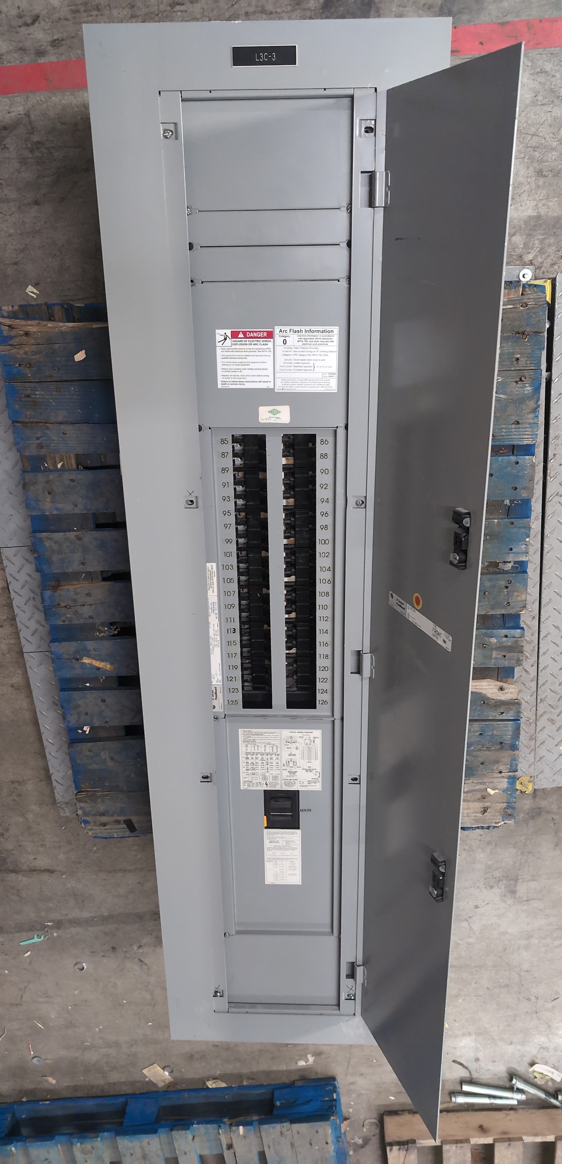 GE AQF3424CBX Panelboard 350A 208/120V 3PH 4W 42Cir MCB Panel 350 Amp TJD432350 – image 1