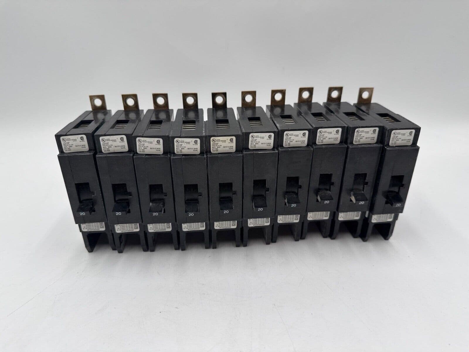 Cutler-Hammer GHB1020 – image 1