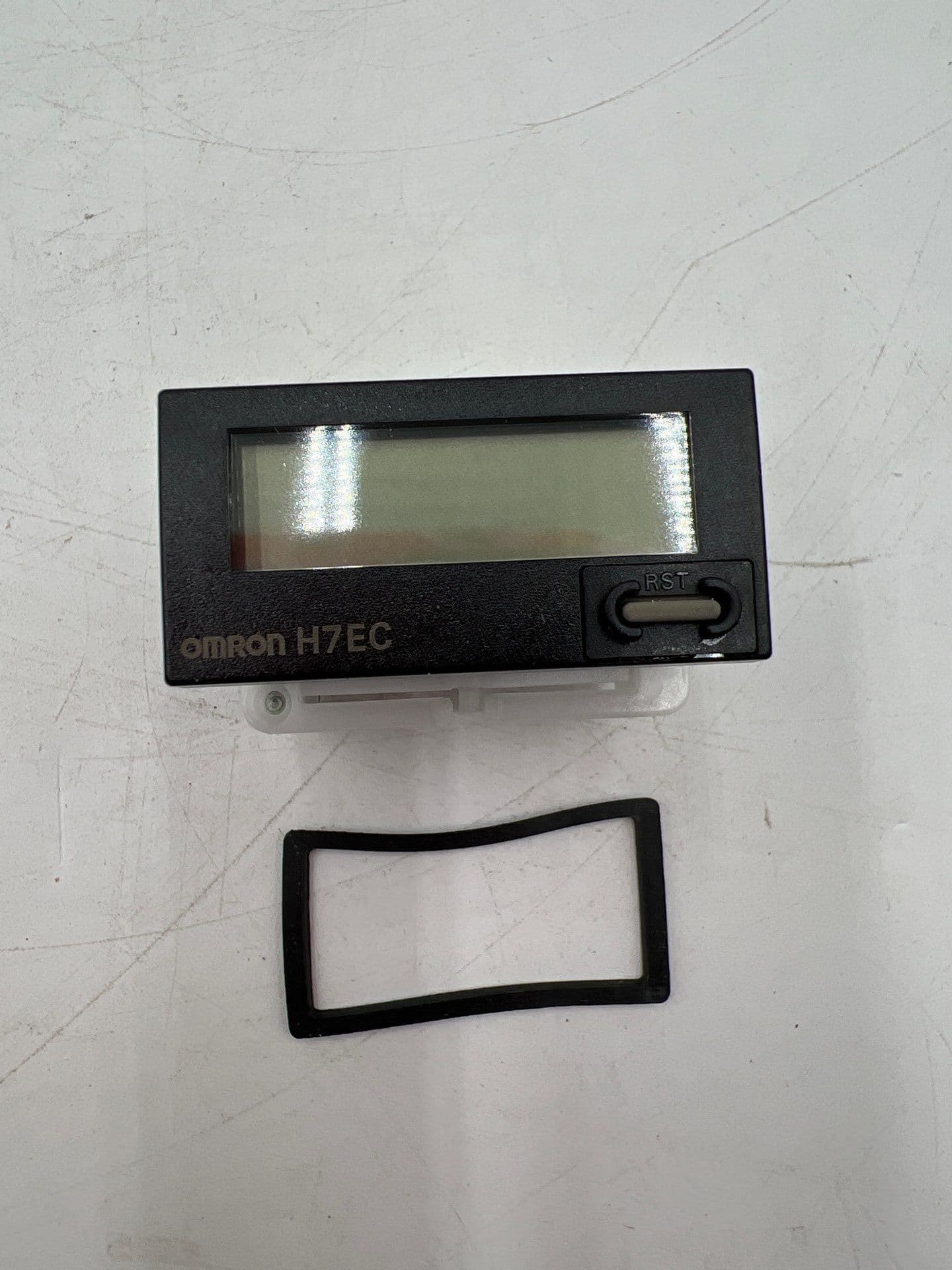 Omron H7EC-N-B – image 1
