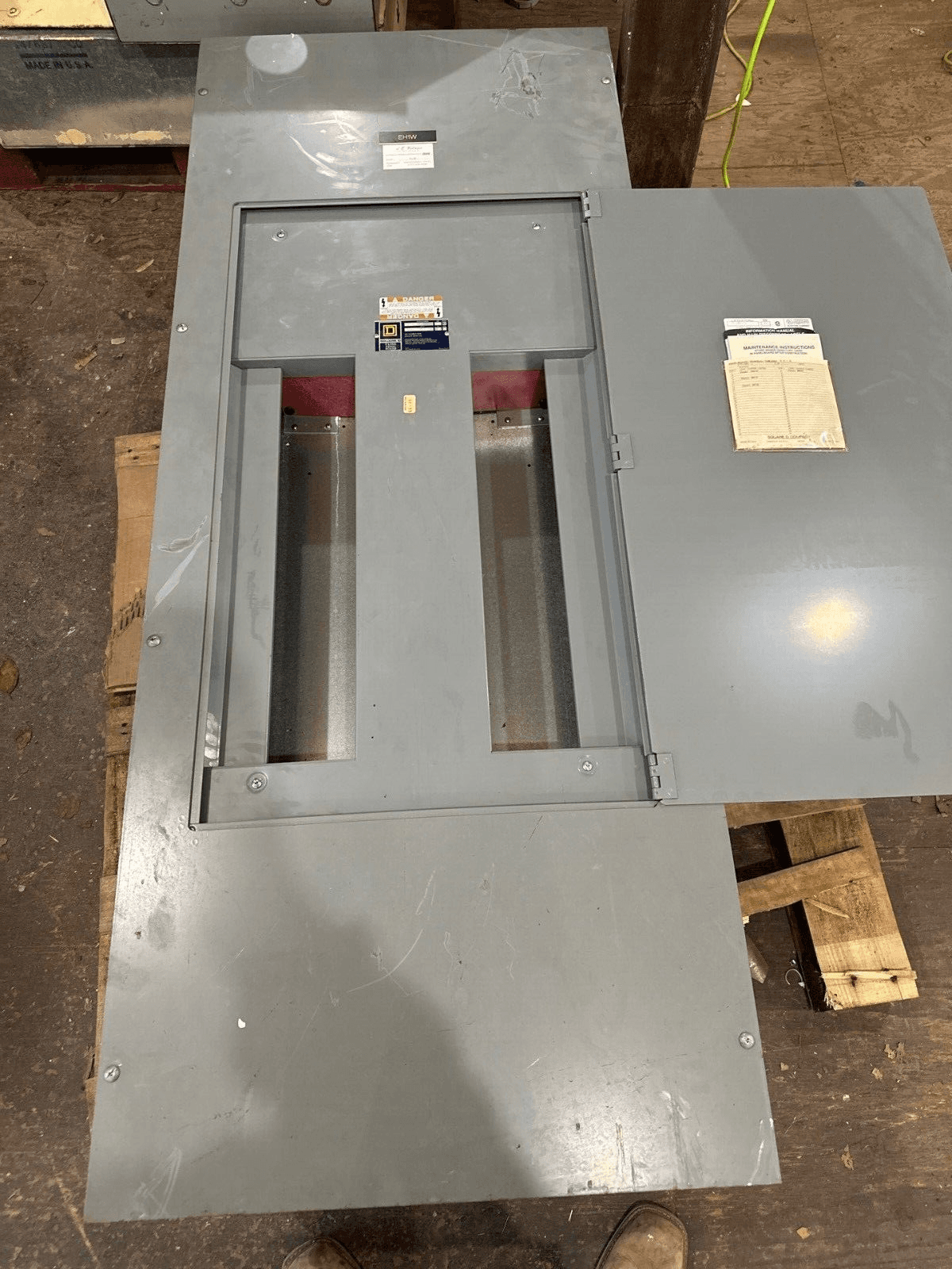 Square D I-Line Panelboard 225A 480Y/277V 3PH 4W 30 Circuit P479 – image 1