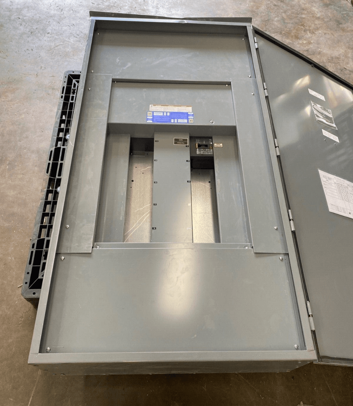 Square D I-Line Panelboard 225A 480V 3PH 3W 3R Outdoor Encl 30 Cir MCB P557 – image 1