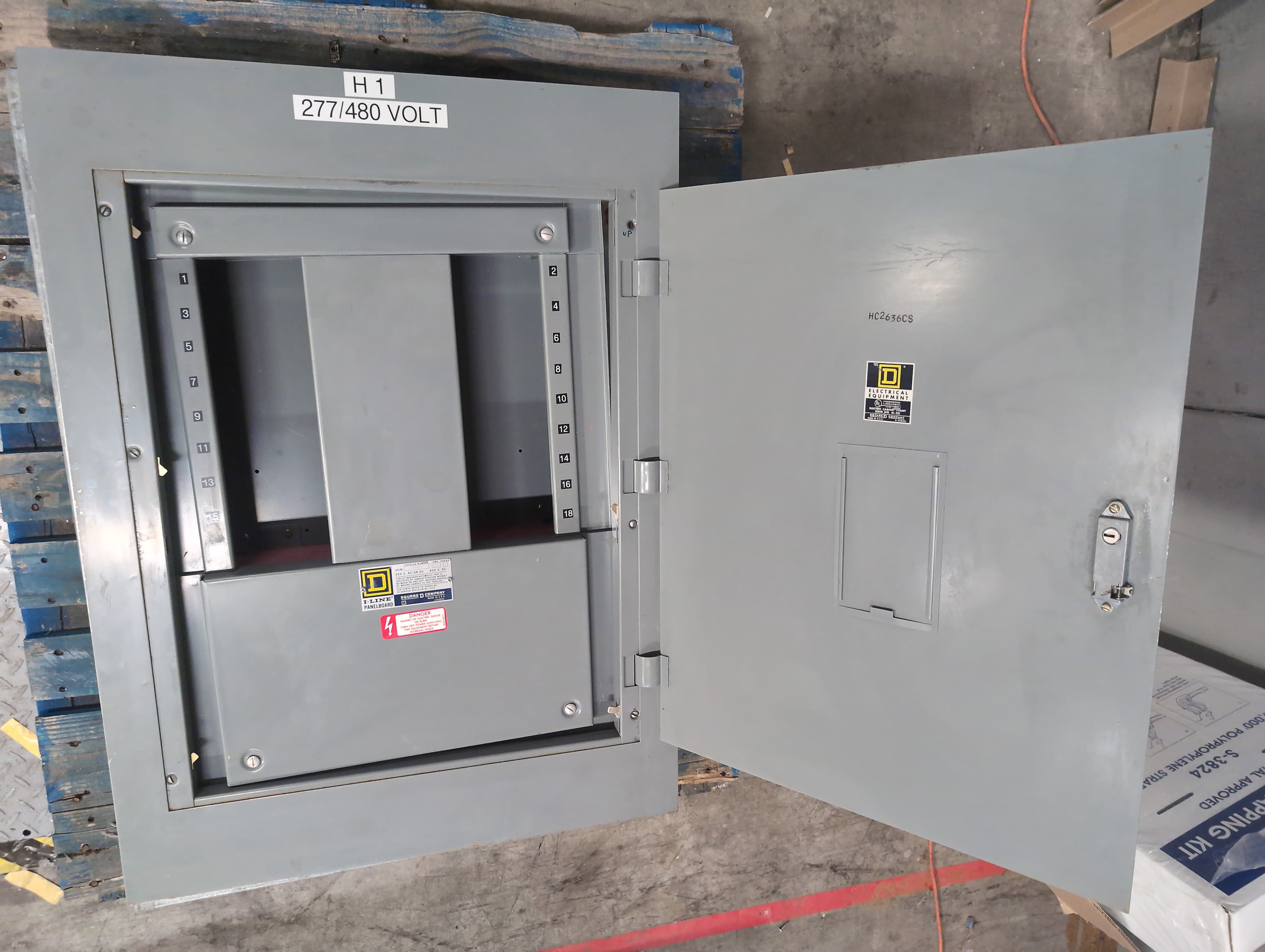 Square D HCN I-Line Panelboard 225A 600V 3PH 18 Space MLO Panel Main Lug 225 Amp – image 1
