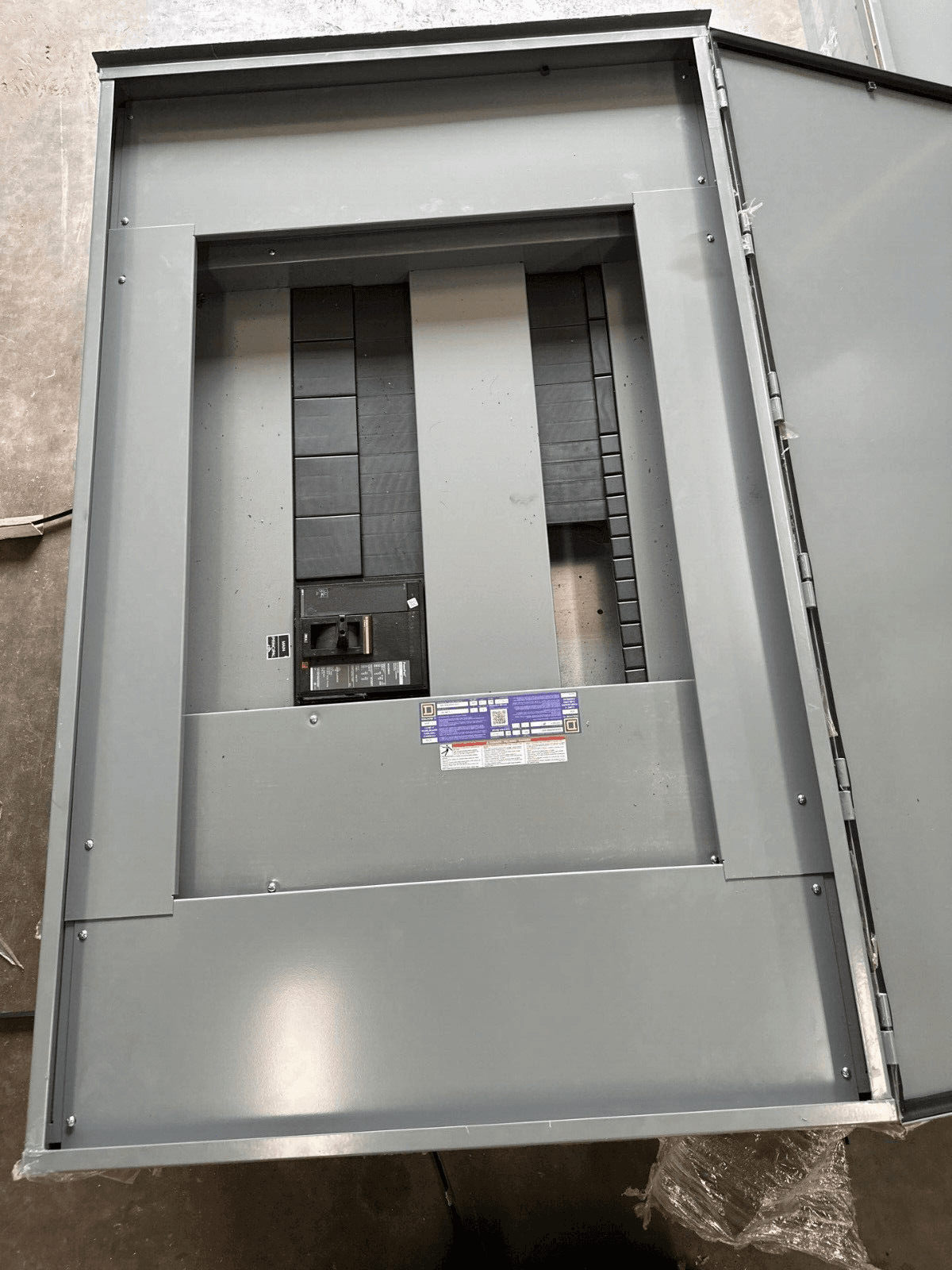 Square HCP I-Line Panelboard 800A 120/240V 1PH 3W 3R Encl Outdoor P553 – image 1