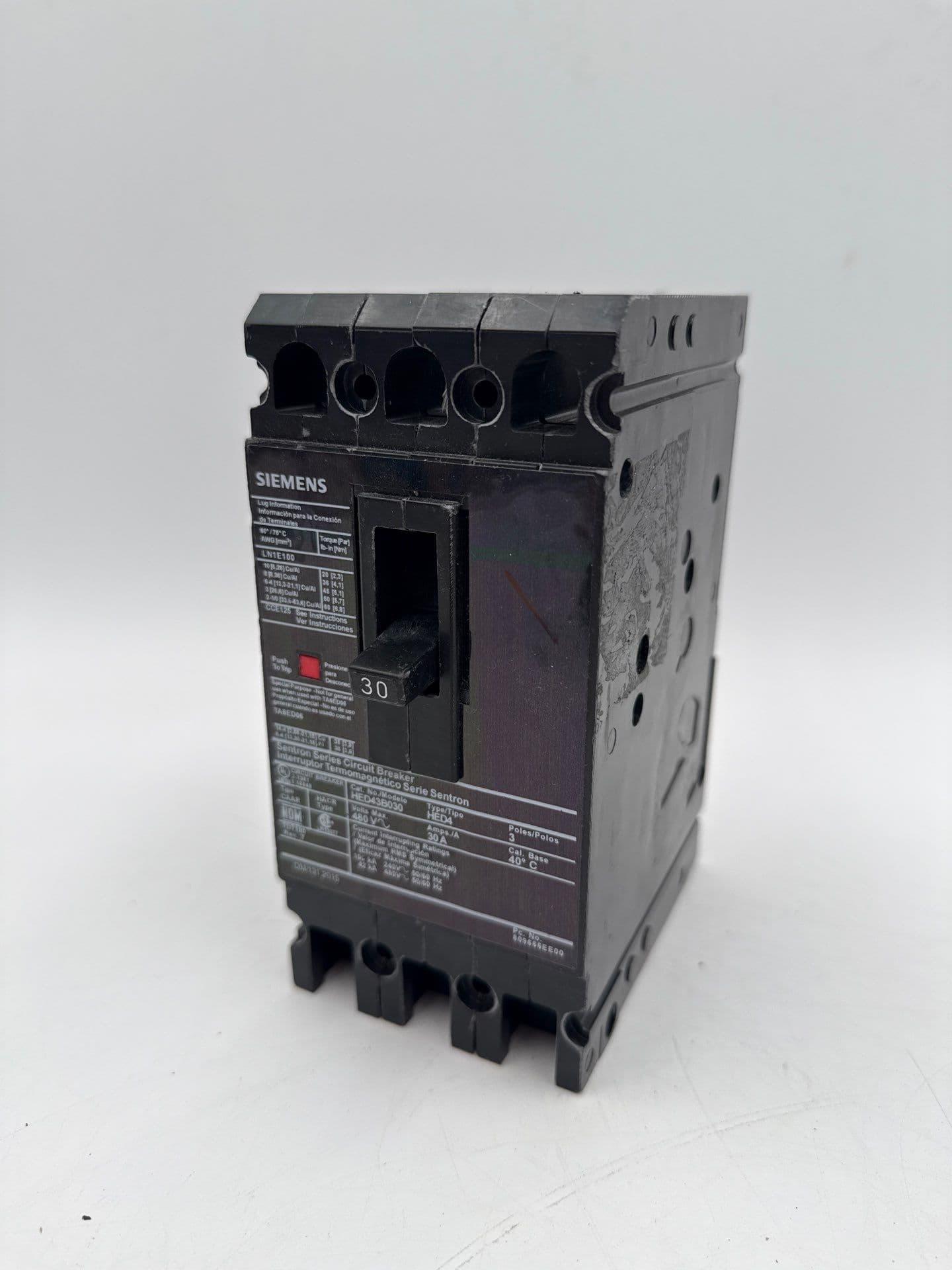 Siemens HED43B030 Circuit Breaker 30A 3P 480V 3PH 30 Amp 3 Pole HED4 Bolt On – image 1