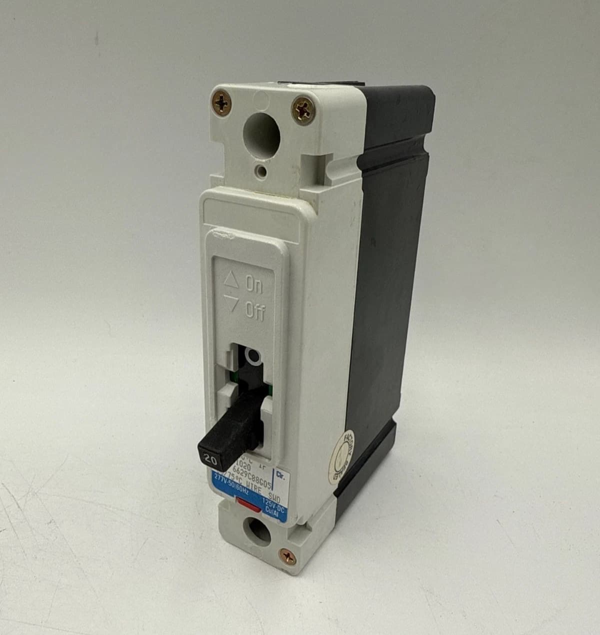 Cutler Hammer HFD1020 Circuit Breaker 20A 1P 277V HFD 65k 20 Amp 1 Pole Bolt On – image 1