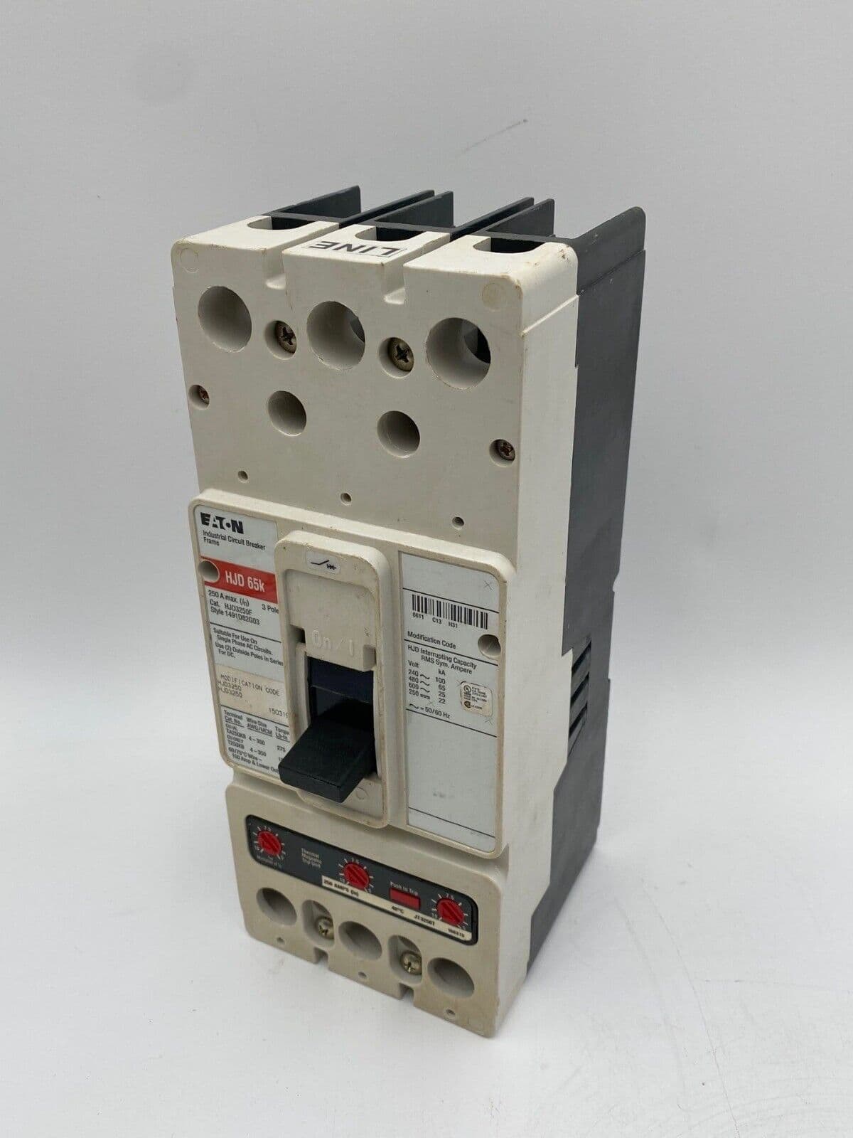 Eaton HJD3250 Circuit Breaker 250A 3P 600V 3PH Bolt On 250 Amp 3 Pole HJD – image 1