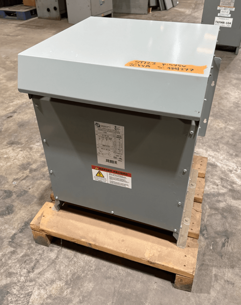 20KVA Hammond DM020NK Transformer Pri 575V Sec 480/277V 3PH 3R Encl Outdoor – image 1
