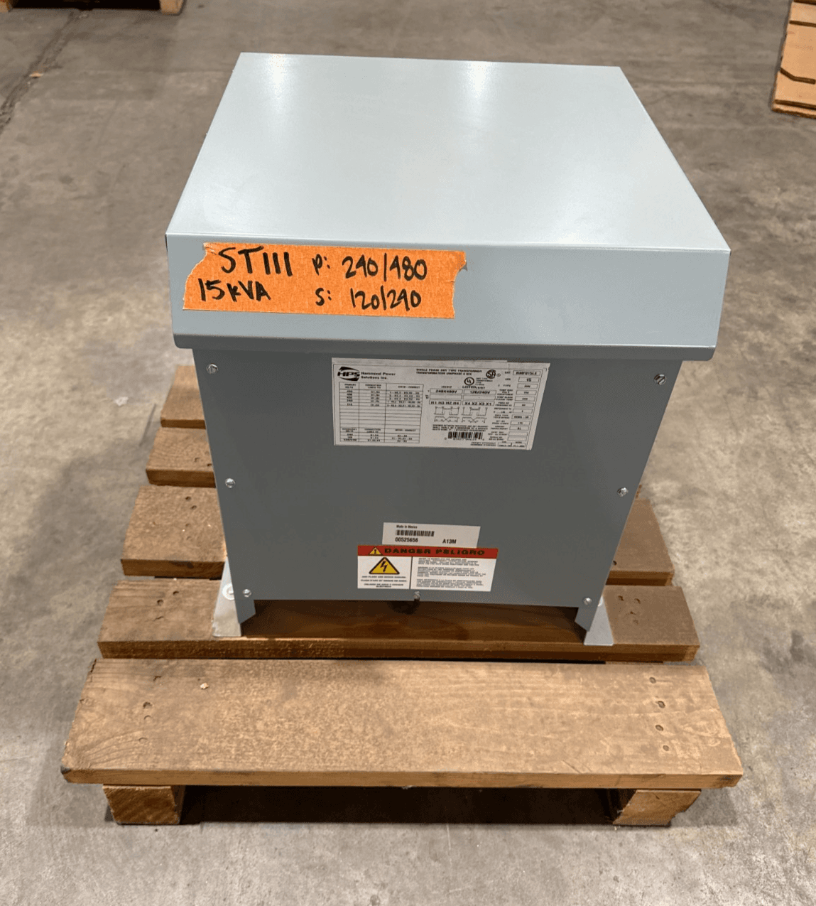 15 KVA Hammond NMF015LE Transformer Pri 240/480V Sec 120/240V 1PH 3R Encl – image 1